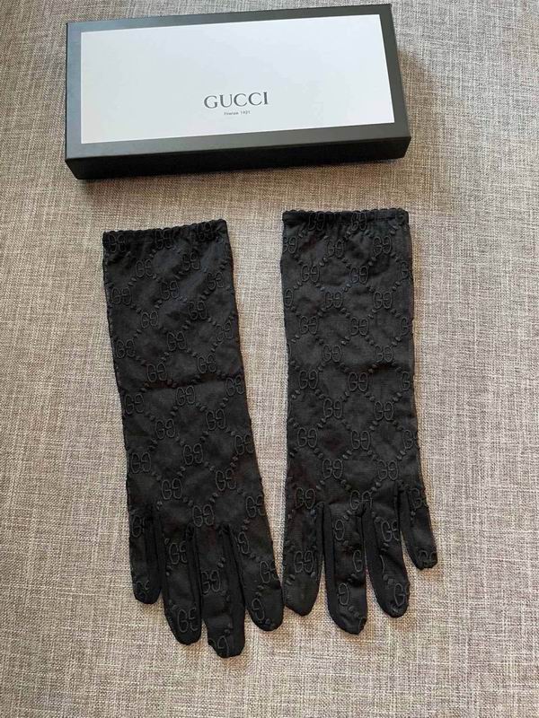 Gucci gloves hm20